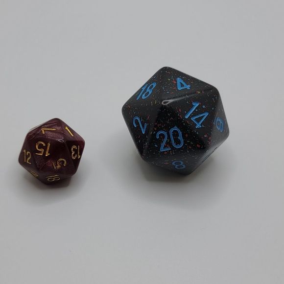 Large D20 DND RPG Game dice - Picture 2 of 2